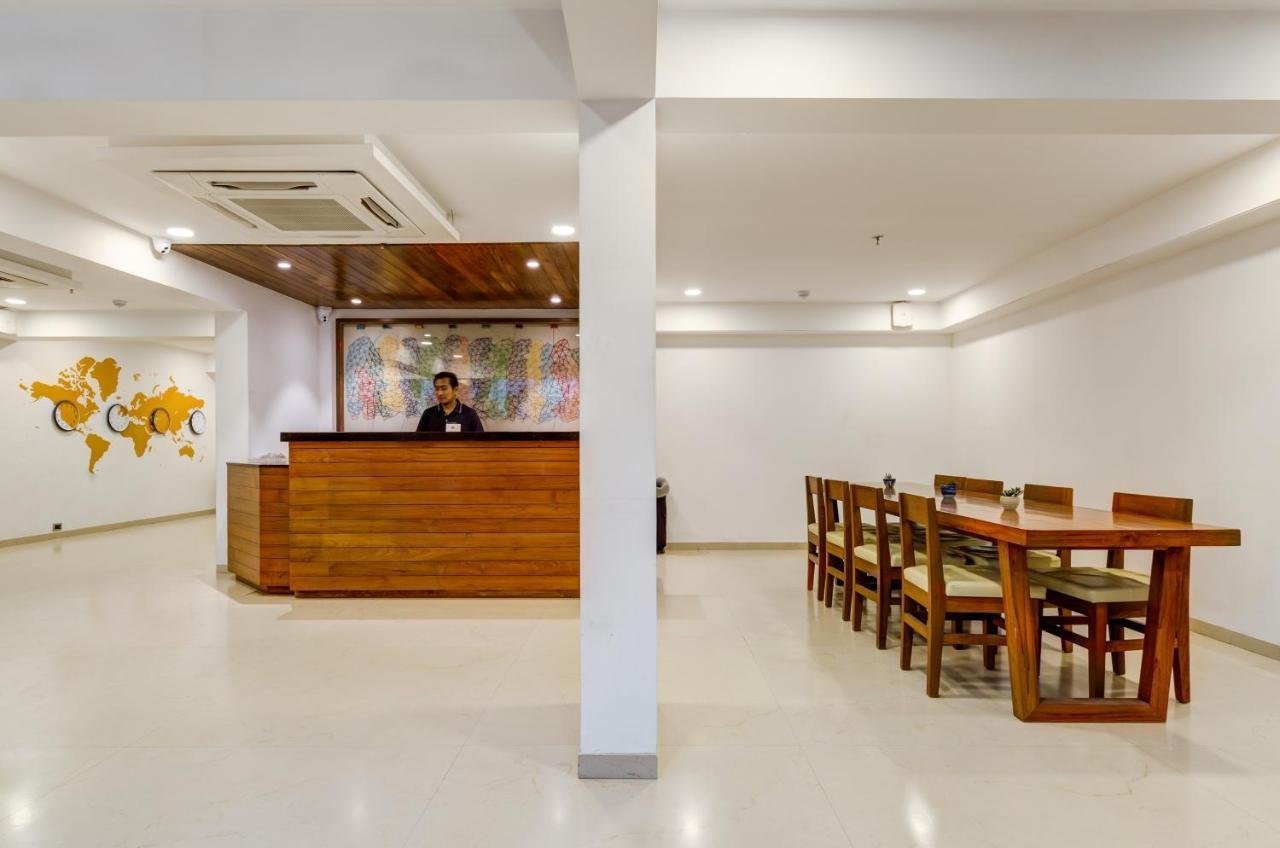 Ginger Surat City Centre Exterior foto